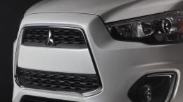 Mitsubishi Outlander Sport Facelifting - grill