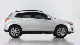 Mitsubishi Outlander Sport Facelifting - prawy bok