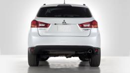 Mitsubishi Outlander Sport Facelifting - widok z tyłu