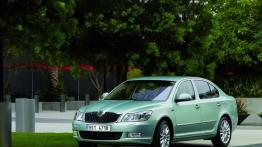 Skoda Octavia II Hatchback Facelifting - widok z przodu