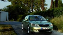 Skoda Octavia II Hatchback Facelifting - widok z przodu