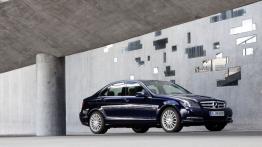 Mercedes C 250 CDI W204 sedan Facelifting - prawy bok