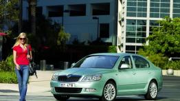 Skoda Octavia II Hatchback Facelifting - widok z przodu