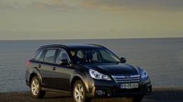 Subaru Outback IV Facelifting - widok z przodu