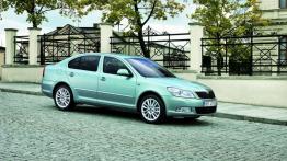 Skoda Octavia II Hatchback Facelifting - prawy bok