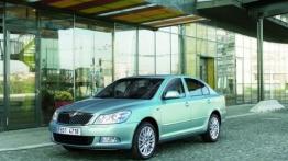 Skoda Octavia II Hatchback Facelifting - lewy bok