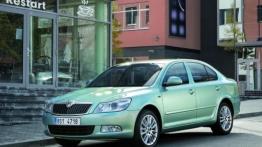 Skoda Octavia II Hatchback Facelifting - lewy bok