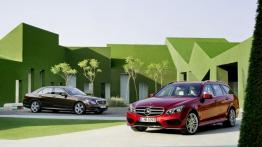 Mercedes E 300 BlueTEC HYBRID Facelifting - prawy bok