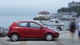 Hyundai i20 Facelifting - prawy bok