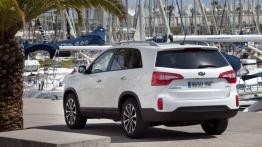 Kia Sorento II Facelifting - widok z tyłu