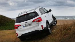 Kia Sorento II Facelifting - widok z tyłu