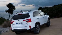 Kia Sorento II Facelifting - widok z tyłu