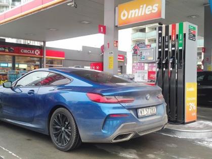 #BMW #M850i #CircleK #tankowanie