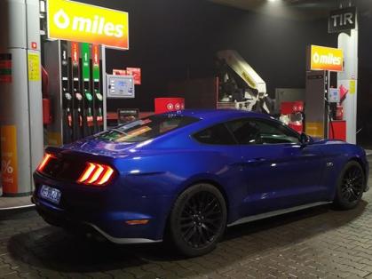 #Ford #Mustang #GT #CircleK #tankowanie