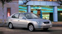 Hyundai Accent - prawy bok