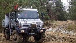 Unimog i Arocs - teren im niestraszny