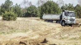 Gama terenowych pojazdów ciężarowych Mercedes-Benz