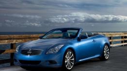 Infiniti G37 Cabrio - widok z przodu