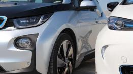 BMW i3 vs Renault Zoe - elektryzują miasto