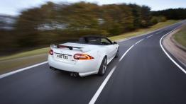 Jaguar XKR-S Cabrio - widok z tyłu