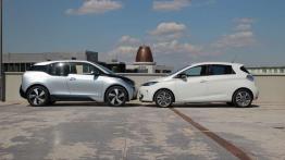 BMW i3 vs Renault Zoe - elektryzują miasto