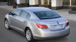 Buick LaCrosse - widok z tyłu