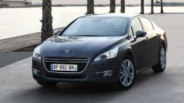 Peugeot 508 sedan - widok z przodu