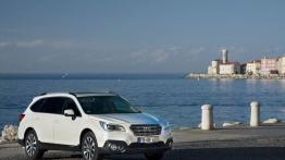 Subaru Outback 2015 2.0D - wersja europejska - widok z przodu