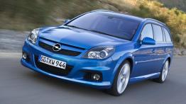 Opel Vectra Station Wagon OPC - widok z przodu