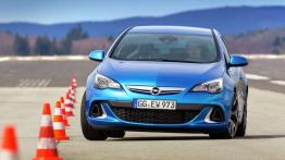 Opel Astra IV OPC - widok z przodu