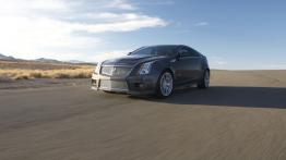 Cadillac CTS-V Coupe - widok z przodu