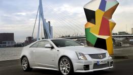 Cadillac CTS-V Coupe - widok z przodu