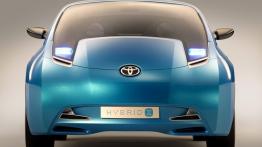 Toyota Hybrid X Concept - widok z przodu