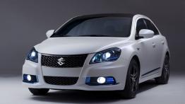 Suzuki Kizashi EcoCharge Concept - przód - reflektory włączone