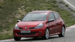 Renault Clio Sport Concept - widok z przodu