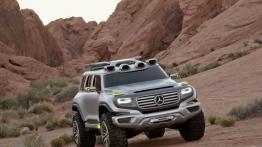 Mercedes Ener-G-Force Concept - widok z przodu