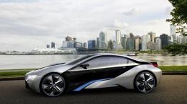 BMW i8 Concept - lewy bok