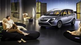 Opel Zafira Tourer Concept - przód - reflektory włączone