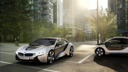 BMW i8 Concept - przód - reflektory włączone