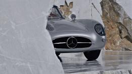 Mercedes 300 SLR - widok z przodu