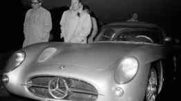 Mercedes 300 SLR - widok z przodu