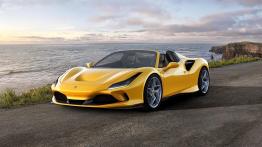 Nowe Ferrari F8 Spider kontra McLaren 720S Spider