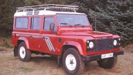 Land Rover Defender - widok z przodu