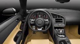 Audi R8 Roadster - kokpit