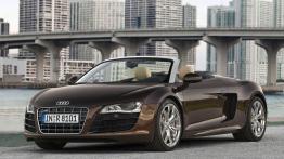 Audi R8 Roadster - widok z przodu