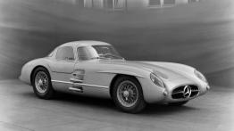 Mercedes 300 SLR - widok z przodu