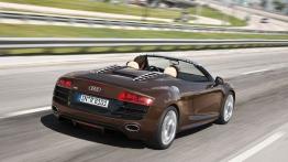 Audi R8 Roadster - widok z tyłu