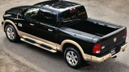 Dodge Ram Laramie Longhorn - widok z tyłu