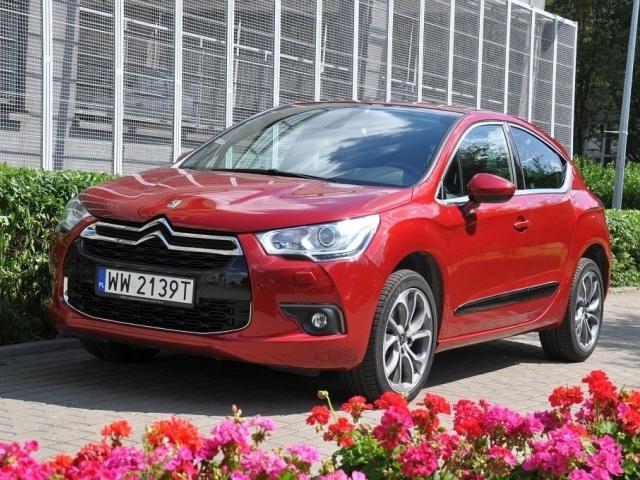 DS 4 I Hatchback (Citroen) - Oceń swoje auto