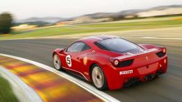 Ferrari 458 Challenge  agresywniejsza wersja agresywnego supercara